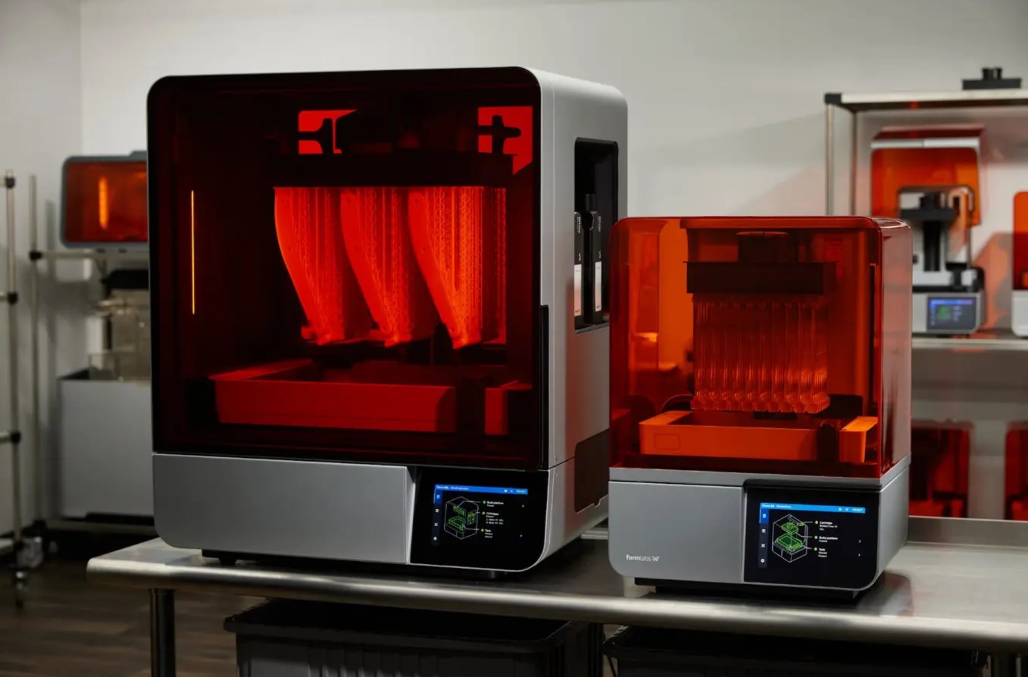 formlabs-form-4l-3dprinter-3DHUBgr